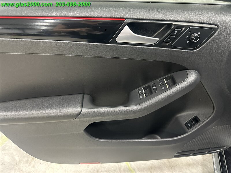 2017 Volkswagen Jetta GLI - Photo 28 - Bethany, CT 06524