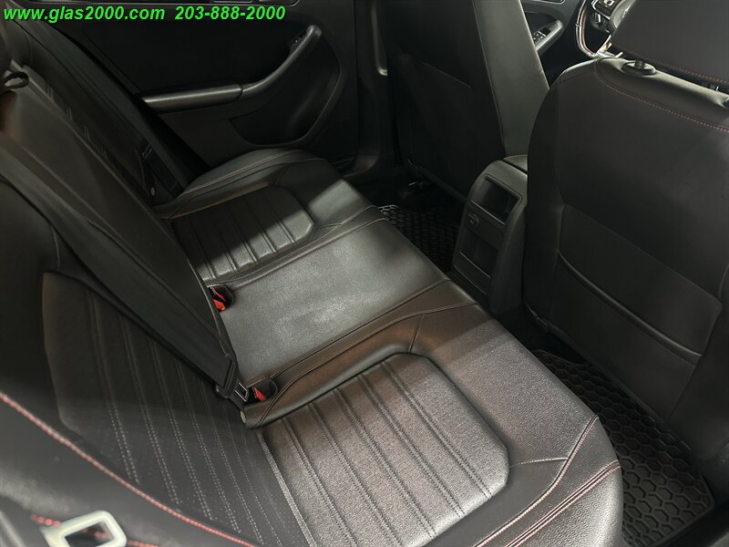 2017 Volkswagen Jetta GLI - Photo 9 - Bethany, CT 06524