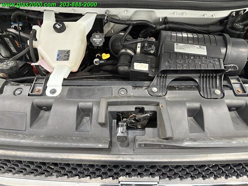 2019 Chevrolet Express 2500 - Photo 6 - Bethany, CT 06524