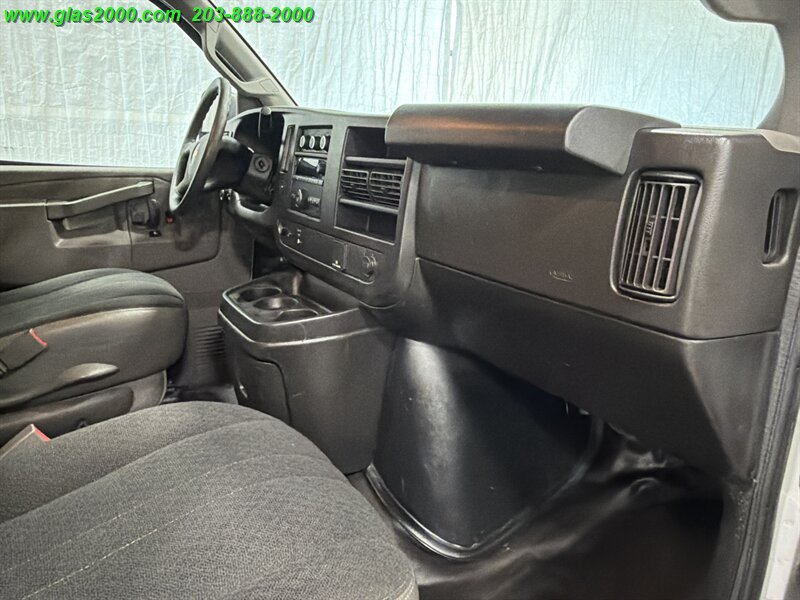 2019 Chevrolet Express 2500 - Photo 5 - Bethany, CT 06524