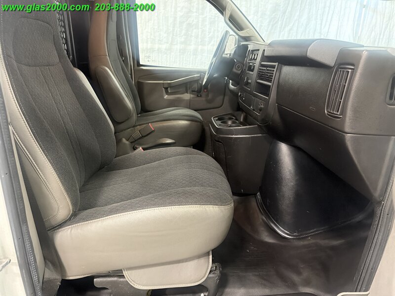 2019 Chevrolet Express 2500 - Photo 15 - Bethany, CT 06524