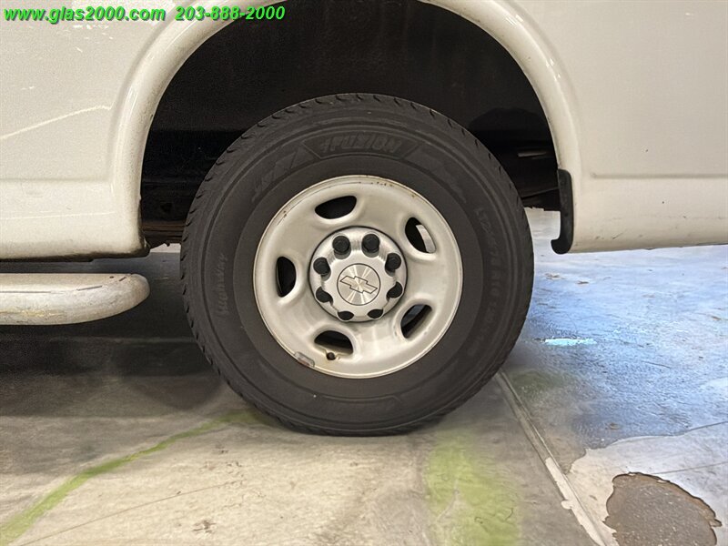 2019 Chevrolet Express 2500 - Photo 23 - Bethany, CT 06524