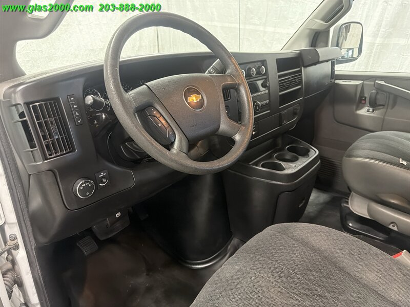 2019 Chevrolet Express 2500 - Photo 3 - Bethany, CT 06524