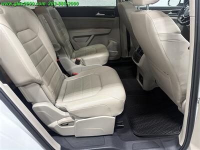 2018 Volkswagen Atlas V6 SEL Premium 4Motion   - Photo 10 - Bethany, CT 06524