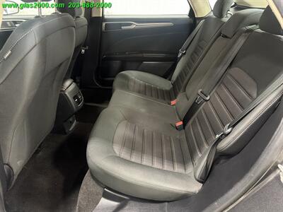 2020 Ford Fusion Hybrid SE   - Photo 9 - Bethany, CT 06524