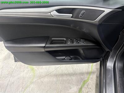 2020 Ford Fusion Hybrid SE   - Photo 25 - Bethany, CT 06524