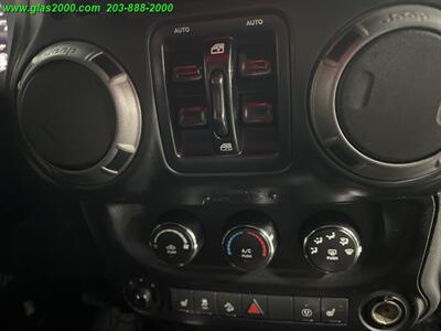 2016 Jeep Wrangler Unlimited Freedom Edition   - Photo 14 - Bethany, CT 06524