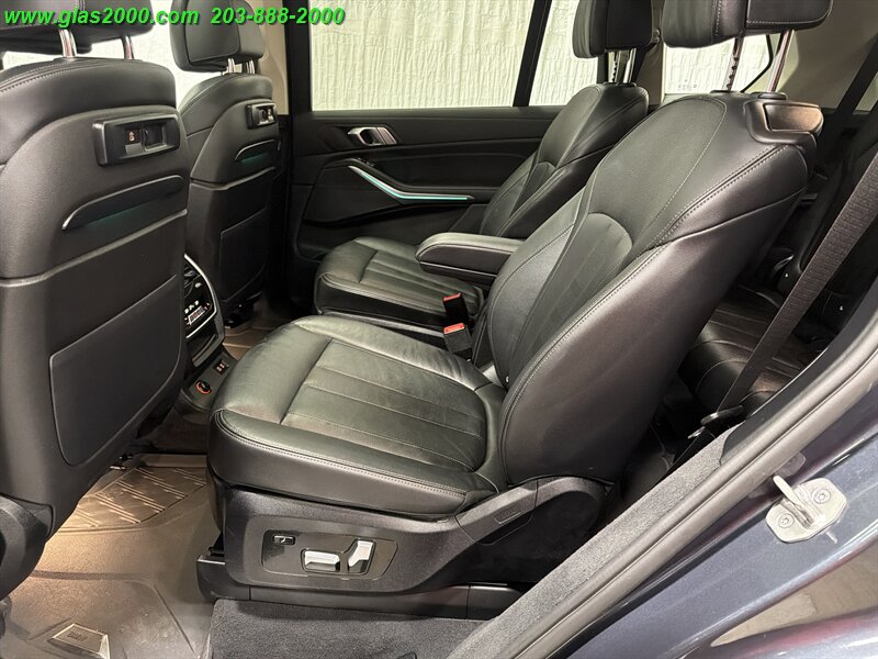 2022 BMW X7 xDrive40i - Photo 9 - Bethany, CT 06524