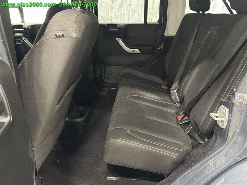 2018 Jeep Wrangler JK Unlimited Sahara - Photo 9 - Bethany, CT 06524