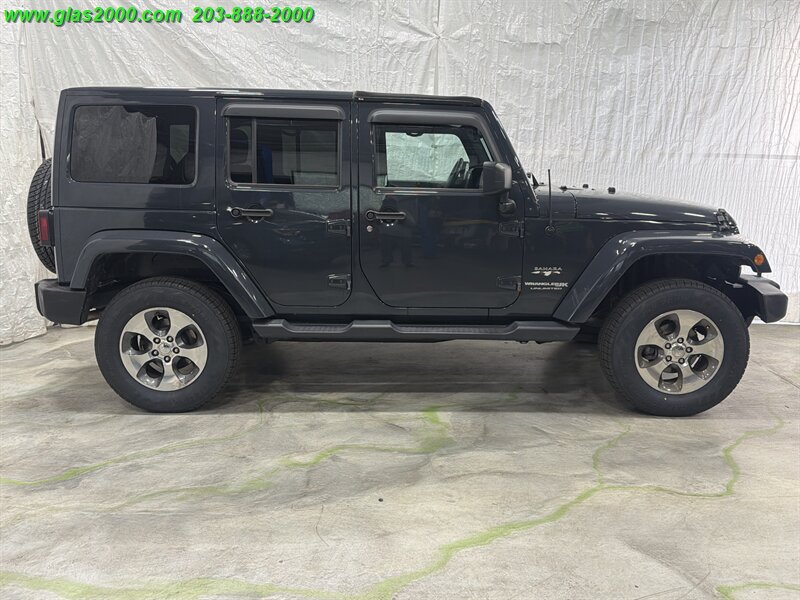 2018 Jeep Wrangler JK Unlimited Sahara - Photo 14 - Bethany, CT 06524