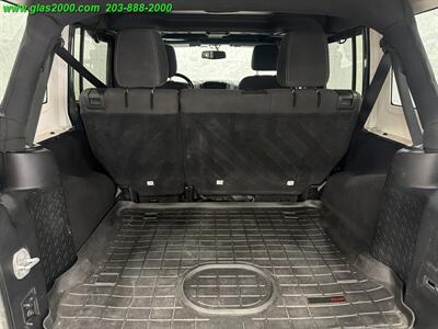 2018 Jeep Wrangler JK Unlimited Sahara - Photo 15 - Bethany, CT 06524