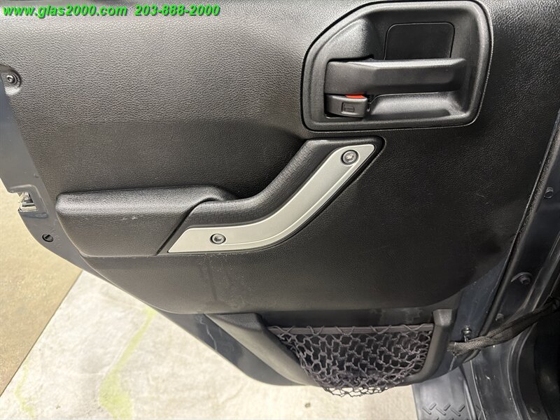 2018 Jeep Wrangler JK Unlimited Sahara - Photo 28 - Bethany, CT 06524