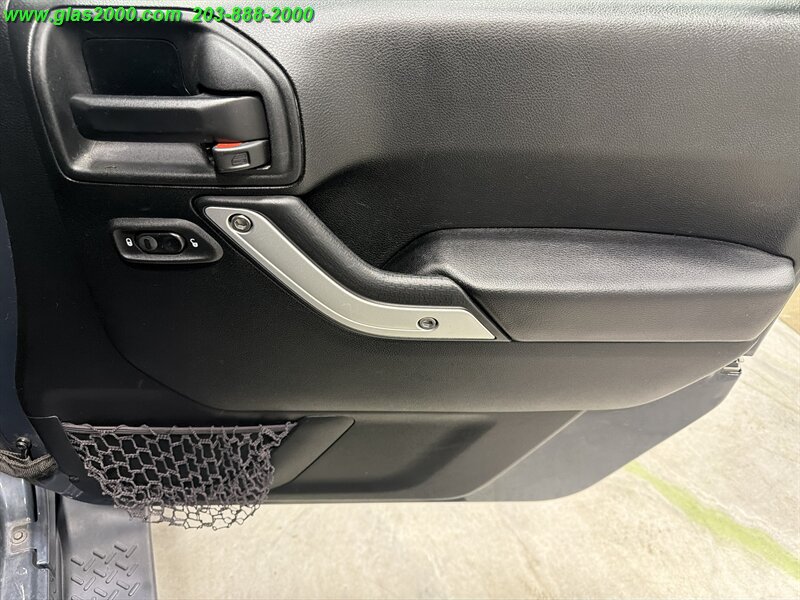 2018 Jeep Wrangler JK Unlimited Sahara - Photo 26 - Bethany, CT 06524