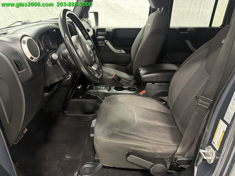 2018 Jeep Wrangler JK Unlimited Sahara - Photo 23 - Bethany, CT 06524