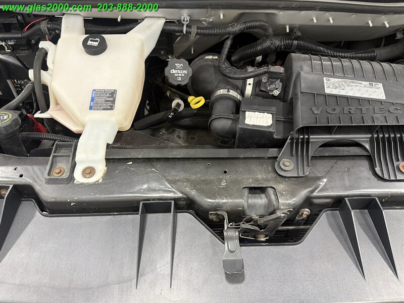 2020 Chevrolet Express LS 2500 - Photo 6 - Bethany, CT 06524