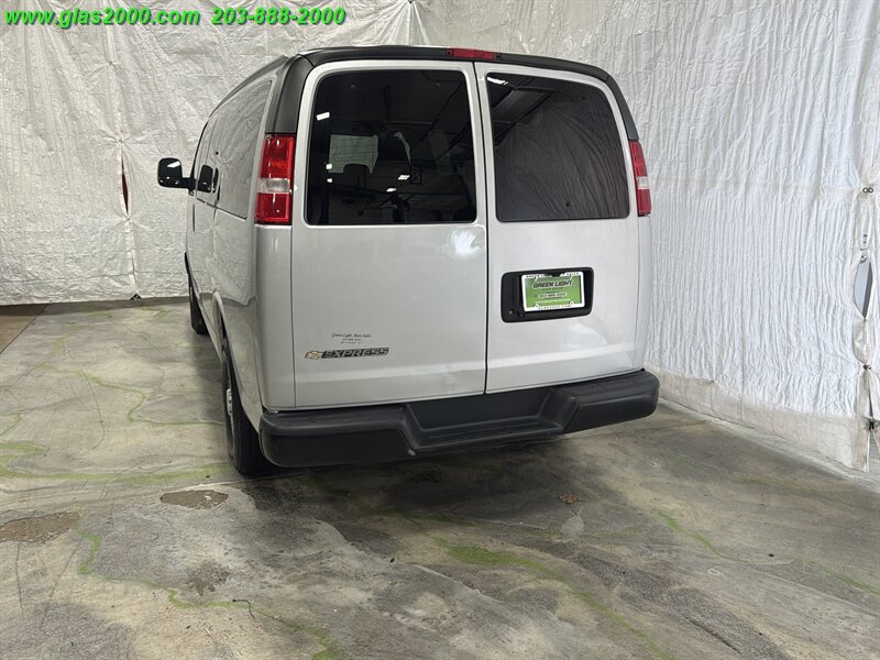 2020 Chevrolet Express LS 2500 - Photo 24 - Bethany, CT 06524