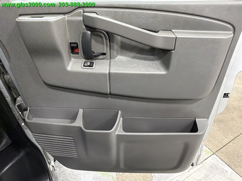2020 Chevrolet Express LS 2500 - Photo 22 - Bethany, CT 06524
