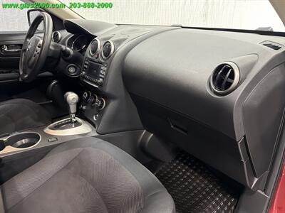 2015 Nissan Rogue S   - Photo 5 - Bethany, CT 06524