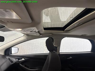 2017 Ford Focus SEL   - Photo 12 - Bethany, CT 06524