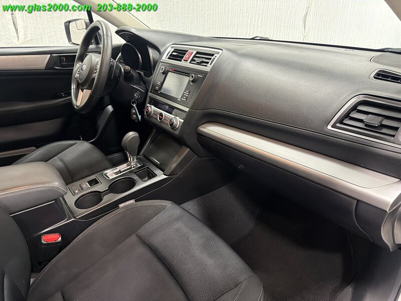 2017 Subaru Legacy 2.5i - Photo 5 - Bethany, CT 06524