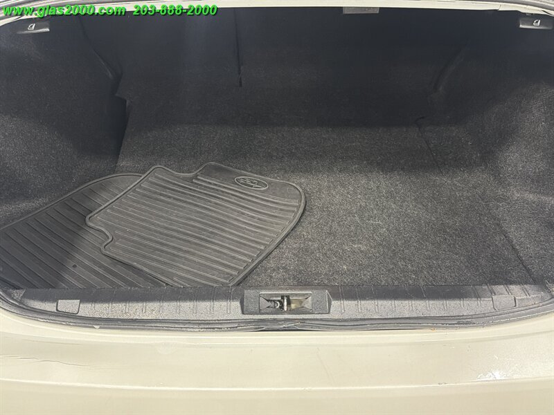 2017 Subaru Legacy 2.5i - Photo 15 - Bethany, CT 06524