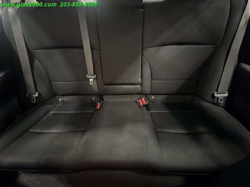 2017 Subaru Legacy 2.5i - Photo 18 - Bethany, CT 06524