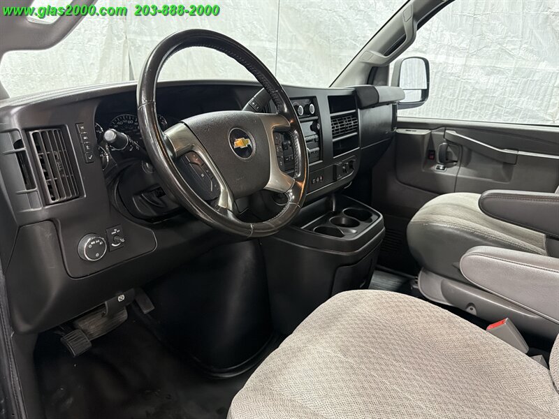 2019 Chevrolet Express LS Passenger - Photo 3 - Bethany, CT 06524