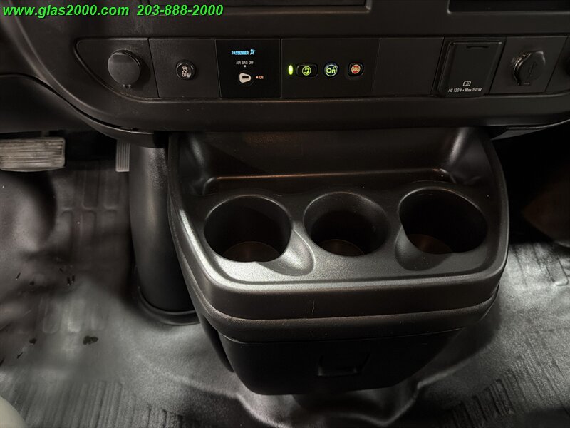2019 Chevrolet Express LS Passenger - Photo 24 - Bethany, CT 06524