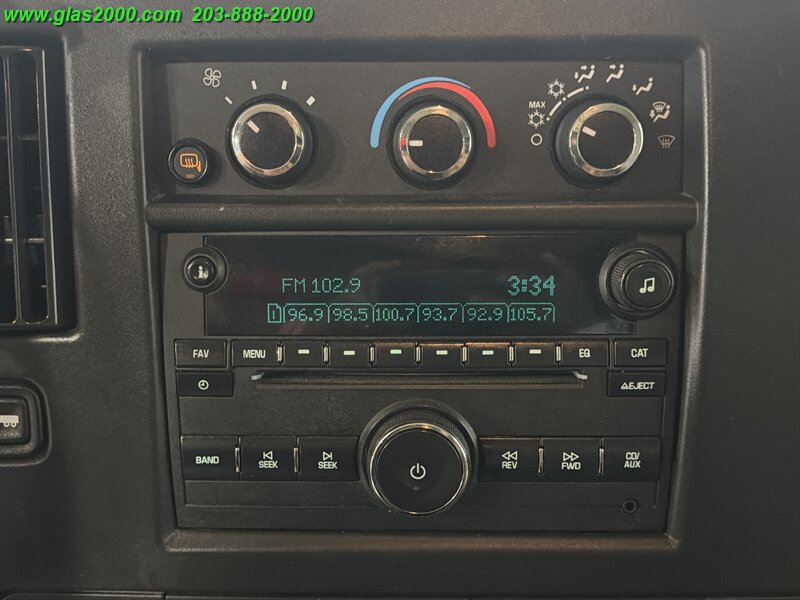2019 Chevrolet Express LS Passenger - Photo 17 - Bethany, CT 06524