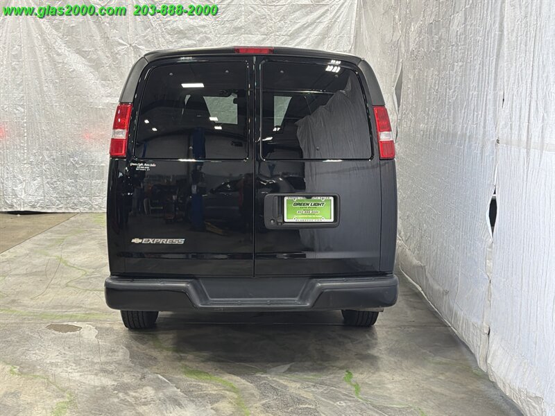 2019 Chevrolet Express LS Passenger - Photo 20 - Bethany, CT 06524