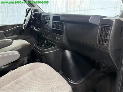 2019 Chevrolet Express LS Passenger - Photo 5 - Bethany, CT 06524