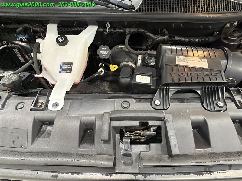 2019 Chevrolet Express LS Passenger - Photo 12 - Bethany, CT 06524