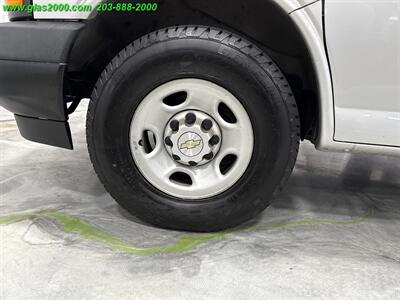 2020 Chevrolet Express LS 3500   - Photo 32 - Bethany, CT 06524