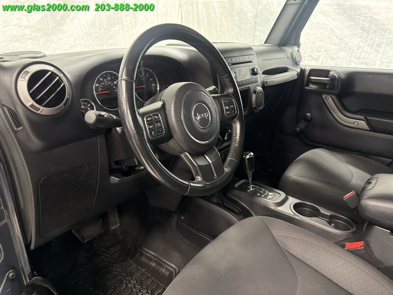 2016 Jeep Wrangler Willys - Photo 3 - Bethany, CT 06524