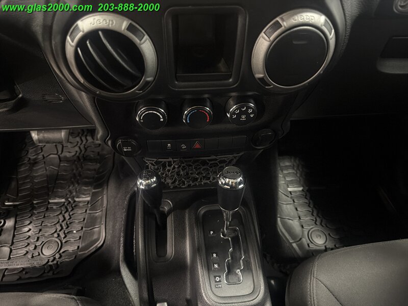 2016 Jeep Wrangler Willys - Photo 23 - Bethany, CT 06524