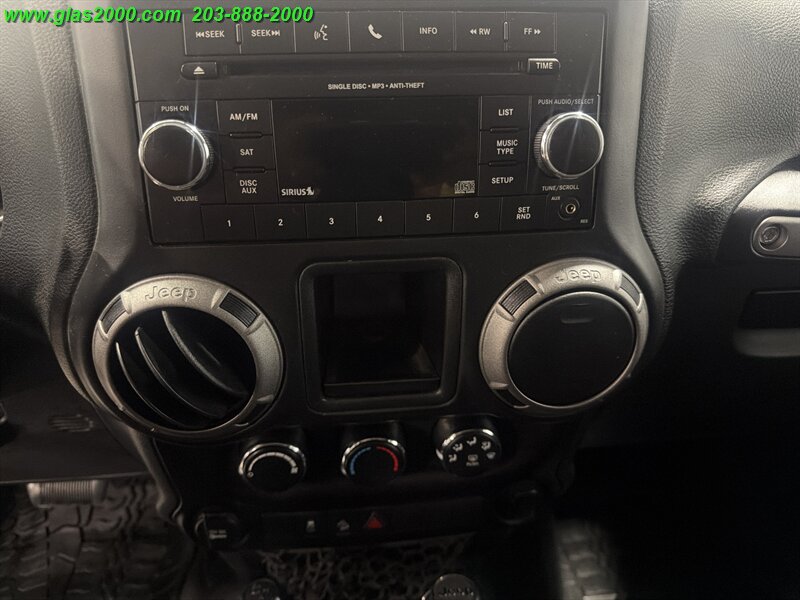 2016 Jeep Wrangler Willys - Photo 16 - Bethany, CT 06524