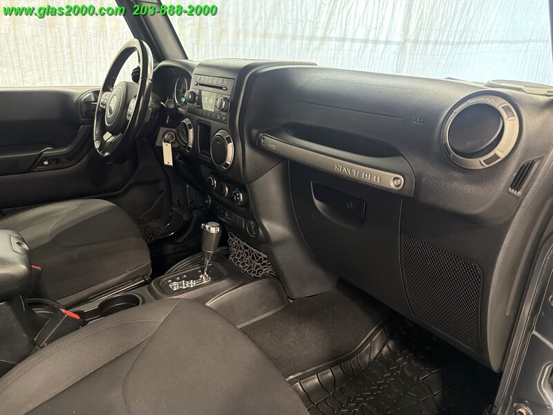 2016 Jeep Wrangler Willys - Photo 5 - Bethany, CT 06524