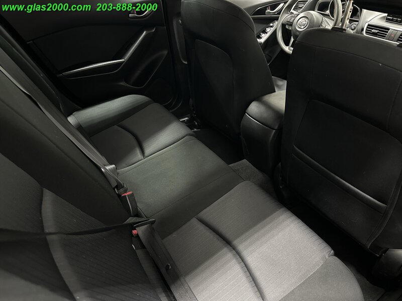 2014 Mazda MAZDA3 i Sport - Photo 10 - Bethany, CT 06524