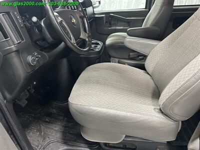 2016 Chevrolet Express LT Passenger   - Photo 23 - Bethany, CT 06524