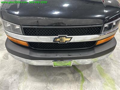 2016 Chevrolet Express LT Passenger   - Photo 18 - Bethany, CT 06524