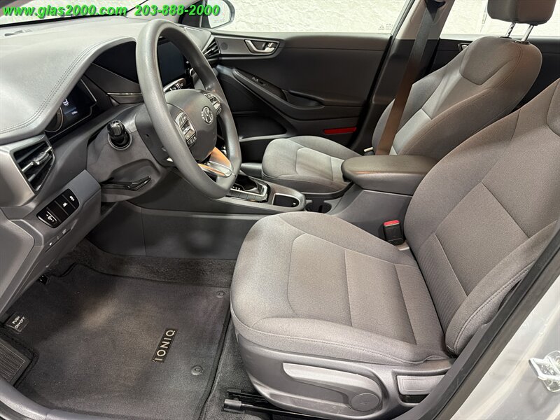 2020 Hyundai IONIQ HYBRID Blue - Photo 23 - Bethany, CT 06524