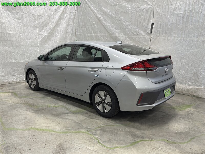 2020 Hyundai IONIQ HYBRID Blue - Photo 7 - Bethany, CT 06524