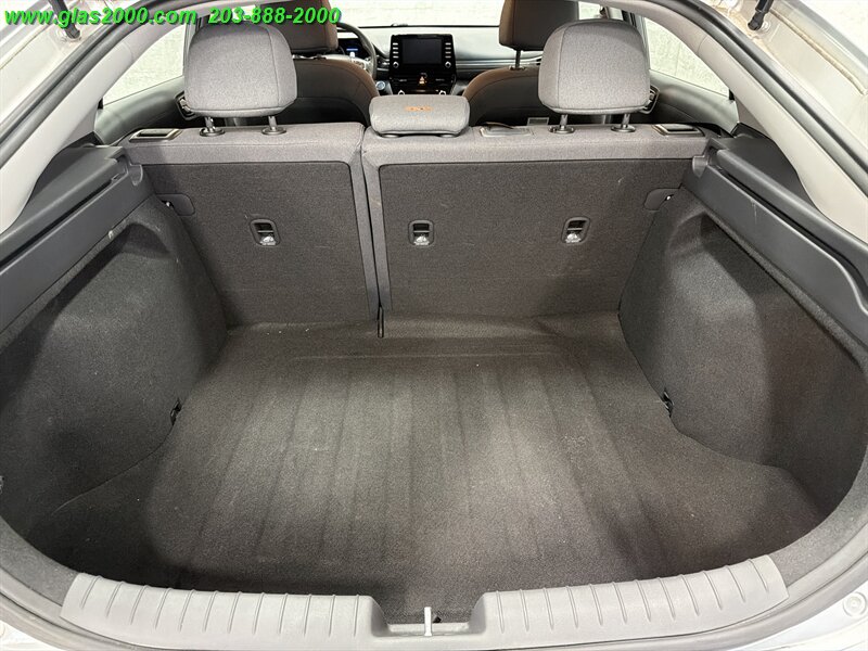2020 Hyundai IONIQ HYBRID Blue - Photo 15 - Bethany, CT 06524