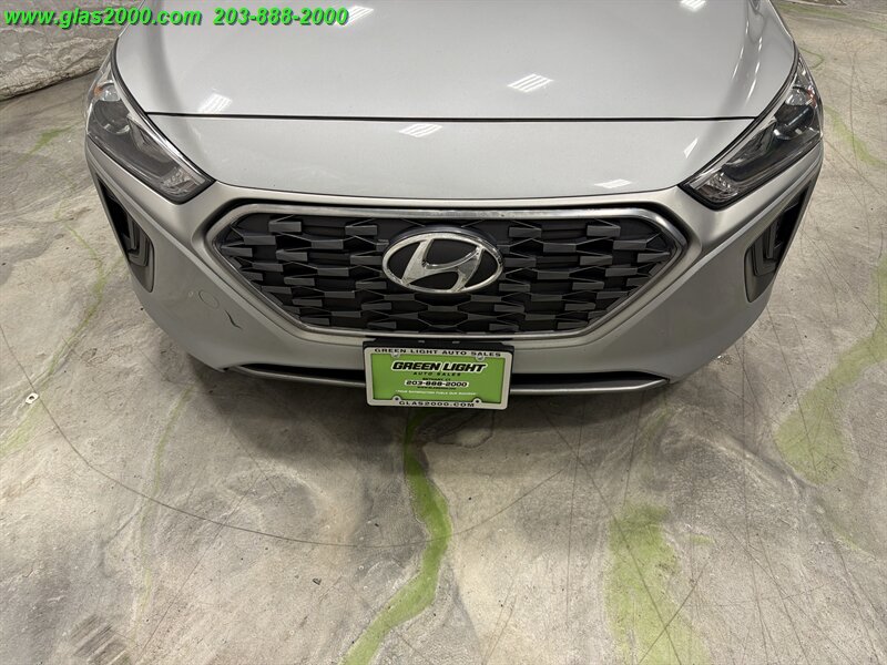 2020 Hyundai IONIQ HYBRID Blue - Photo 18 - Bethany, CT 06524