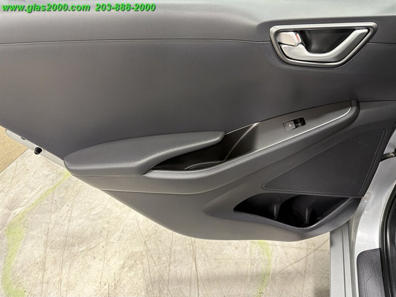 2020 Hyundai IONIQ HYBRID Blue - Photo 28 - Bethany, CT 06524
