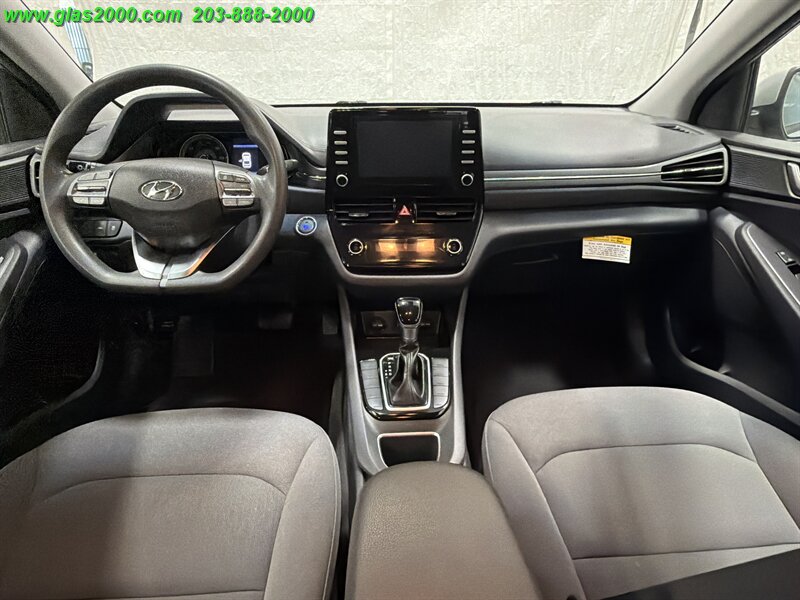 2020 Hyundai IONIQ HYBRID Blue - Photo 6 - Bethany, CT 06524
