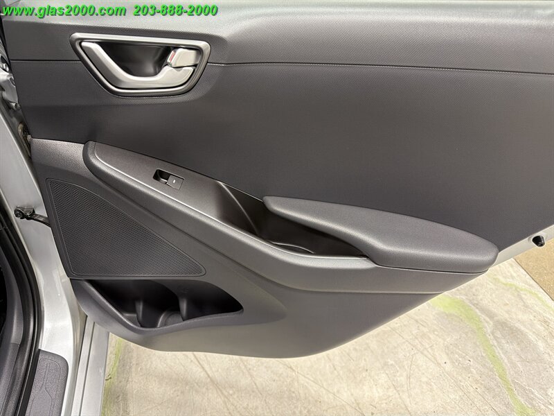 2020 Hyundai IONIQ HYBRID Blue - Photo 26 - Bethany, CT 06524