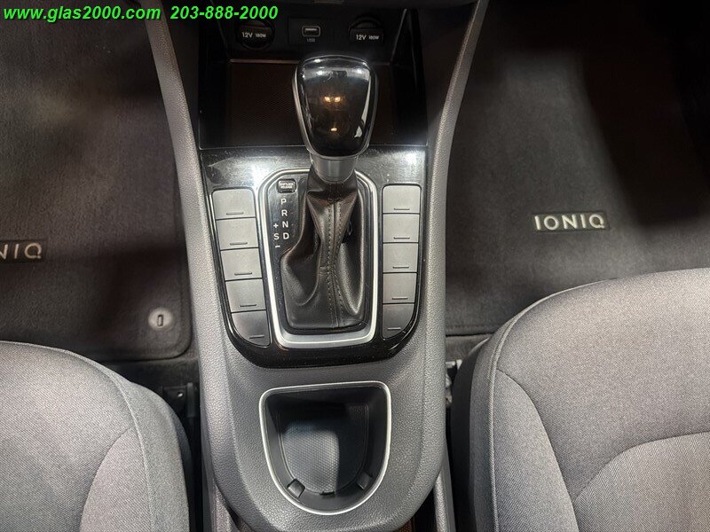 2020 Hyundai IONIQ HYBRID Blue - Photo 24 - Bethany, CT 06524