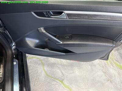 2016 Volkswagen Passat 1.8T SE   - Photo 14 - Bethany, CT 06524