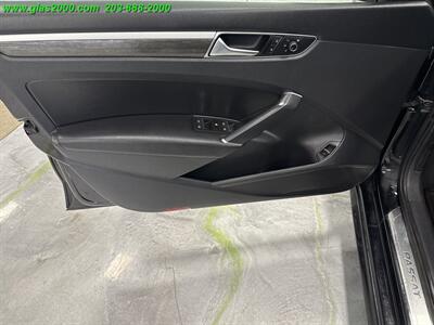 2016 Volkswagen Passat 1.8T SE   - Photo 10 - Bethany, CT 06524